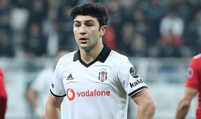 Beşiktaş'ta Güven Yalçın kararı