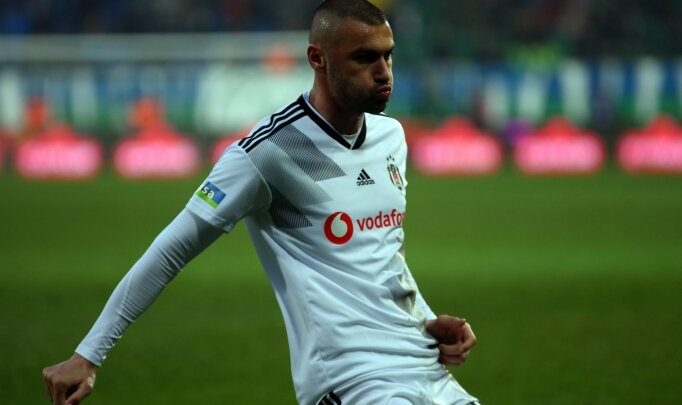 Burak Yılmaz golü attı, "VAR" takıldı!