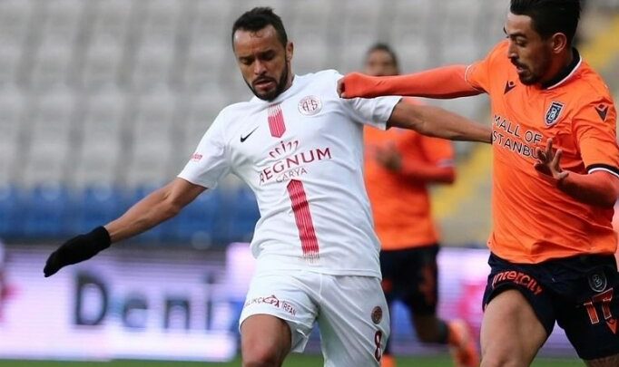 "Charles, Türiye'ye dönerse karantina uygulanacak"