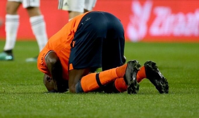 Demba Ba'dan Başakşehir'e sıra dışı katkı maddesi!