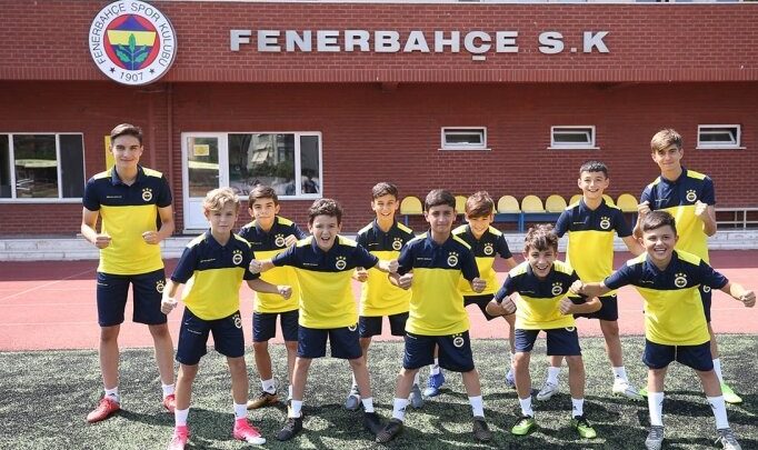 Fenerbahçe futbol altyapı takımları e-antrenman uygulamasına geçti