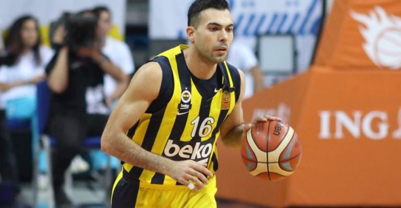 Fenerbahçenin Yunan yıldızı Sloukasa Olympiakos kancası