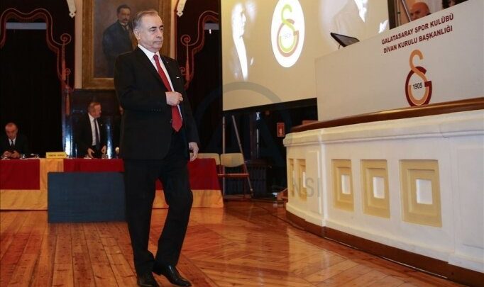 Galatasaray Kulübü'nün divan kurulu toplantısı başladı