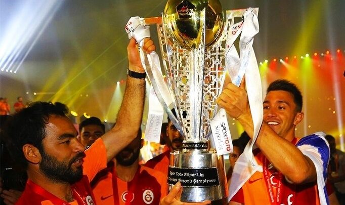 Galatasaraylı futbolculardan özel destek!