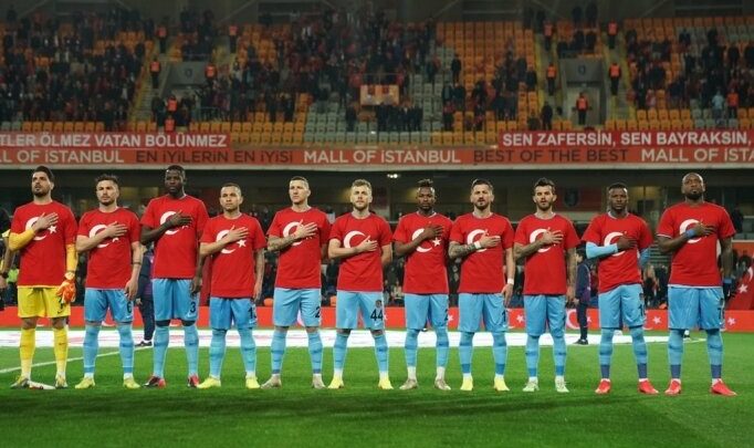Gaziantep FK'li oyunculardan "evde kal" çağrısı