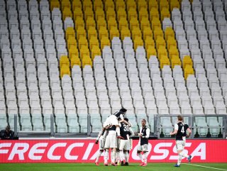 Juventus, sahasında Inter'i yenerek yeniden zirveye çıktı