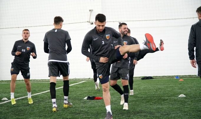 Kayserispor'da teknik ekip ve futbolculara koronavirüs testi yapıldı
