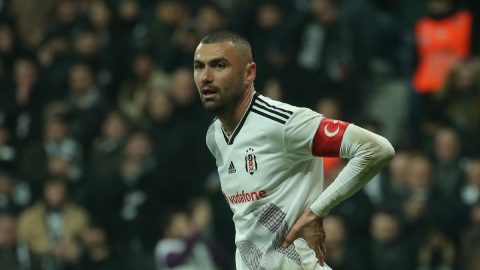 Beşiktaş`ta indirim elçisi Burak Yılmaz