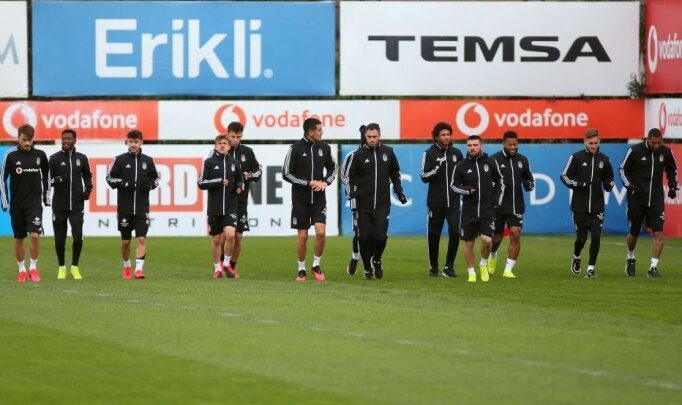 Beşiktaş'ın planı futbolcuları ikiye böldü!