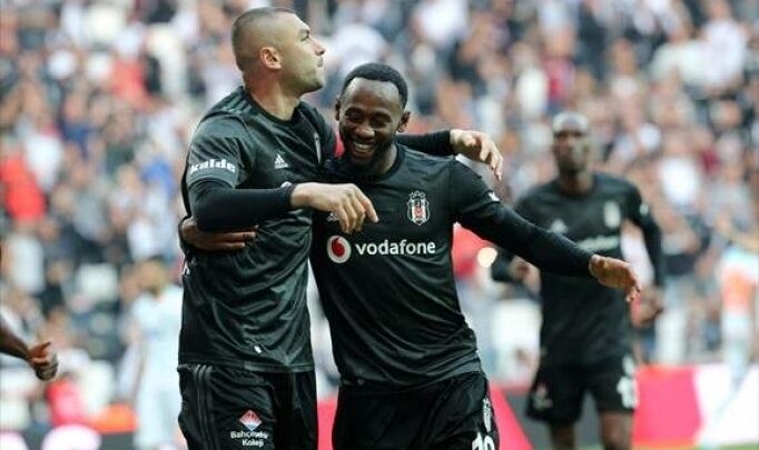 Burak'tan Nkoudou'ya: "Güçlüsün fakat asist yok"