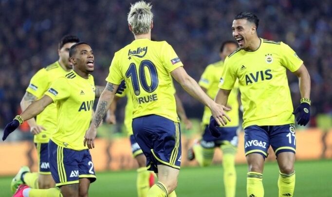 Fenerbahçe'de birincil feda Nabil Dirar'dan