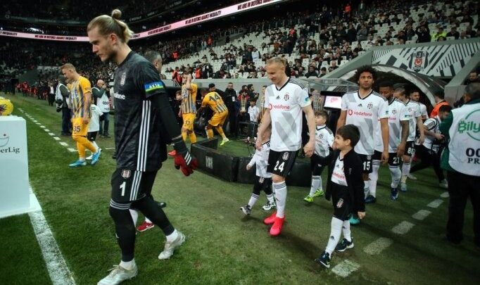 Futbolculardan Beşiktaş yönetimine: "Borcunuzu ödeyin konuşalım"