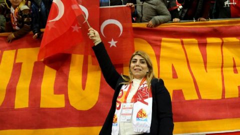 Berna Gözbaşı: Oynadığımız maçların parasını istiyoruz