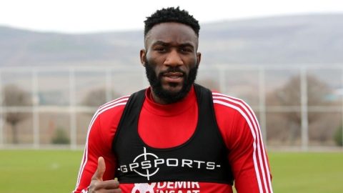 Sivassporlu Aaron Appindangoye: `Futbolu çok özlüyorum`