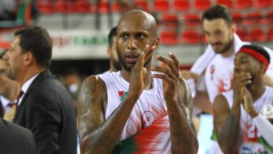 Pınar Karşıyakada ilk yolcu Tony Crocker