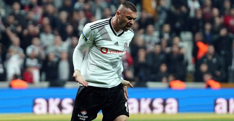 Burak Yılmaz kafaları karıştırdı!