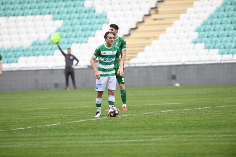 bursaspor-stadyumda-calisti_5863_dhaphoto2