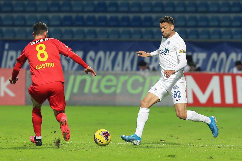 ozel-oussama-haddadi-fenerbahcenin-reaksiyon-gosterecegini-dusunuyorum_2887_dhaphoto3