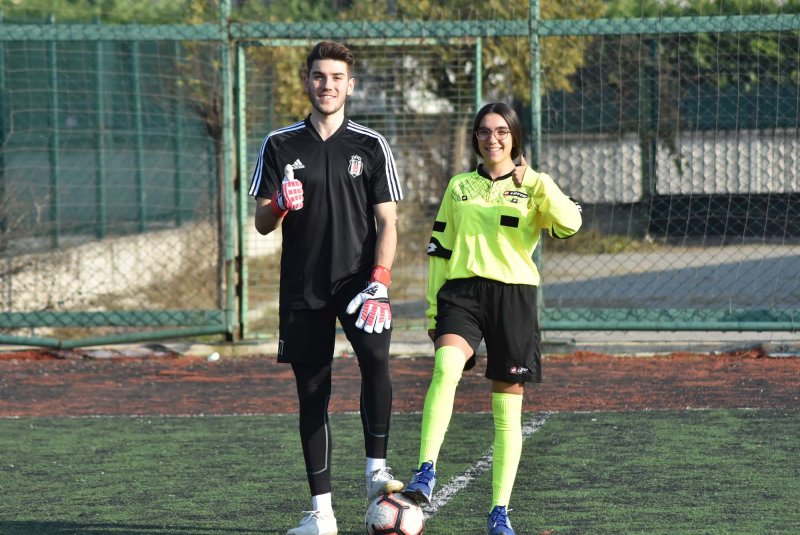 ozel-ikizlerin-biri-besiktasin-kalecisi-digeri-hakem-ortak-hayalleri-ise-super-lig_5589_dhaphoto31-1