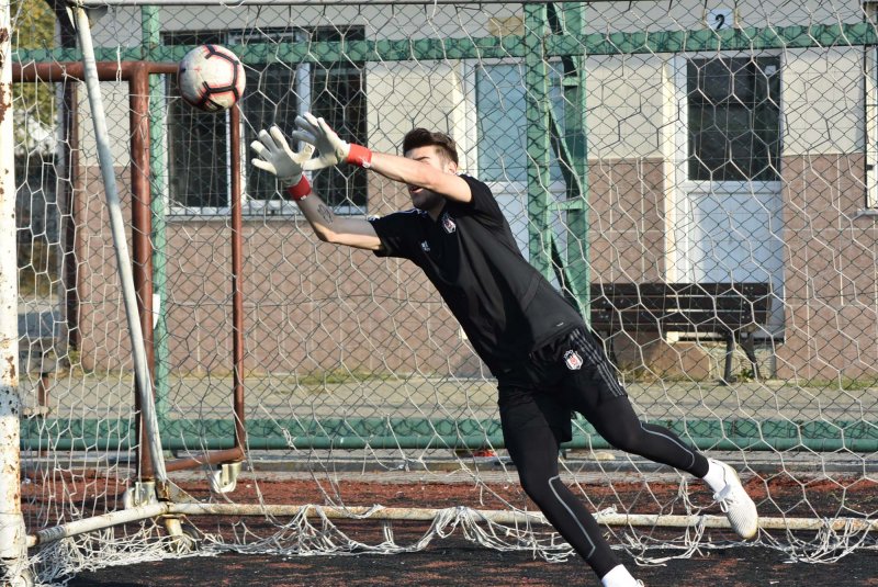 ozel-ikizlerin-biri-besiktasin-kalecisi-digeri-hakem-ortak-hayalleri-ise-super-lig_5589_dhaphoto6-1
