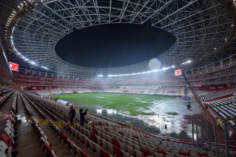 son-dakika-fraport-tav-antalyaspor-atakas-hatayspor-maci-icin-hakem-karari-bekleniyor_4404_dhaphoto3-1