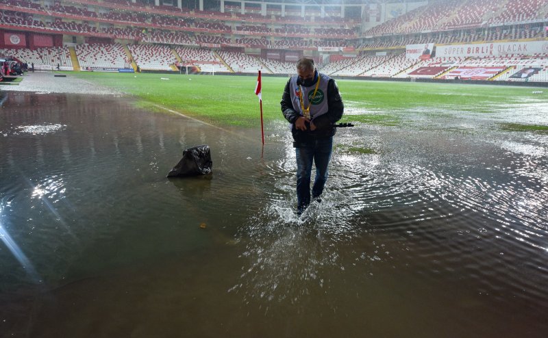 son-dakika-fraport-tav-antalyaspor-atakas-hatayspor-maci-icin-hakem-karari-bekleniyor_4404_dhaphoto4-1