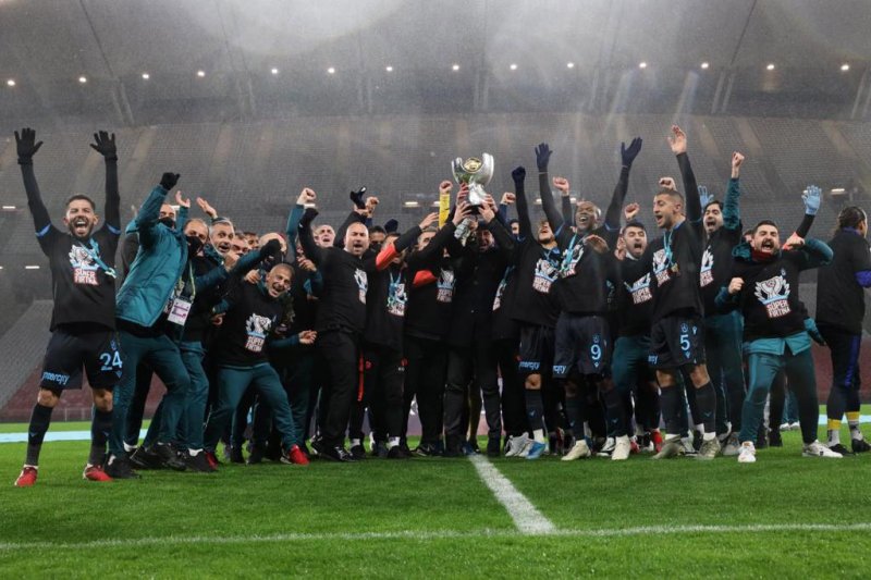 trabzonspor-agaoglu-ve-avci-yonetiminde-basariya-kosuyor_3336_dhaphoto2-1