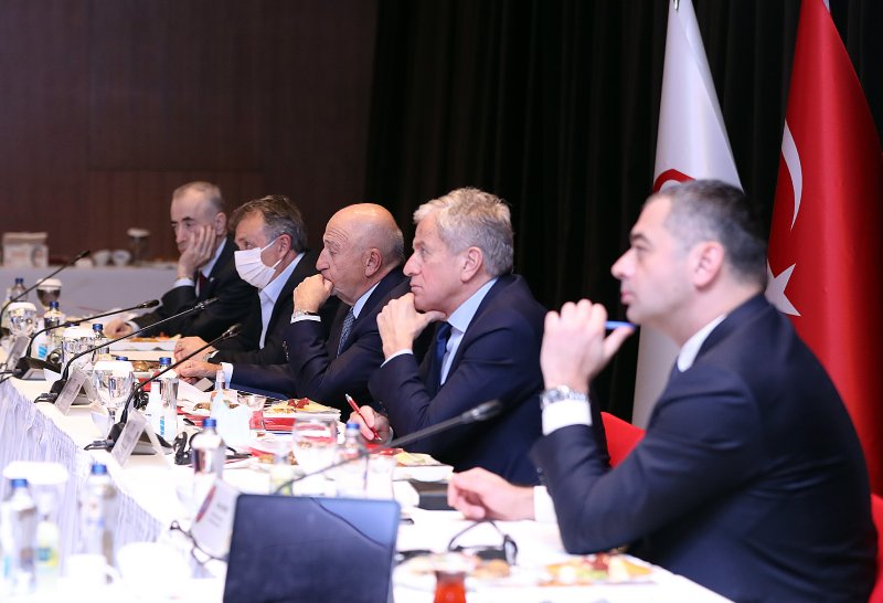 17003b96dd4946208628d68656b92570