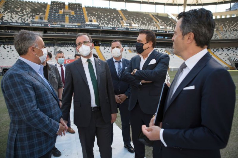 genclik-ve-spor-bakani-dr-mehmet-muharrem-kasapoglu-ile-guneydogu-avrupa-ulkelerinin-spordan-sorumlu-bakanlari-vodafone-parkta-agirlandi_980_000007-1