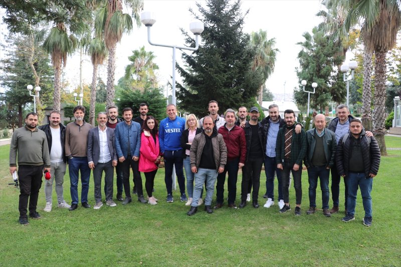 aa-20221124-29533541-29533537-trabzonspor_teknik_direktoru_abdullah_avci_sezonun_geride_kalan_bolumunu_degerlendirdi-1